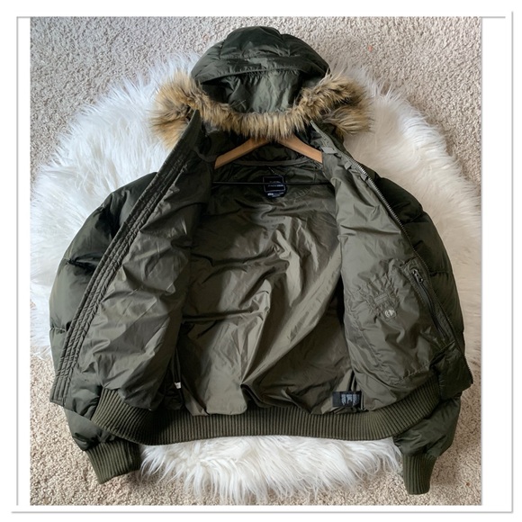 The North Face 550 Down Filled Fur Hooded Puffer Jacket Olive Green Size Large - Picture 2 of 15
